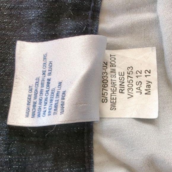 Old Navy Sweet Heart Jeans - Picture 5 of 5